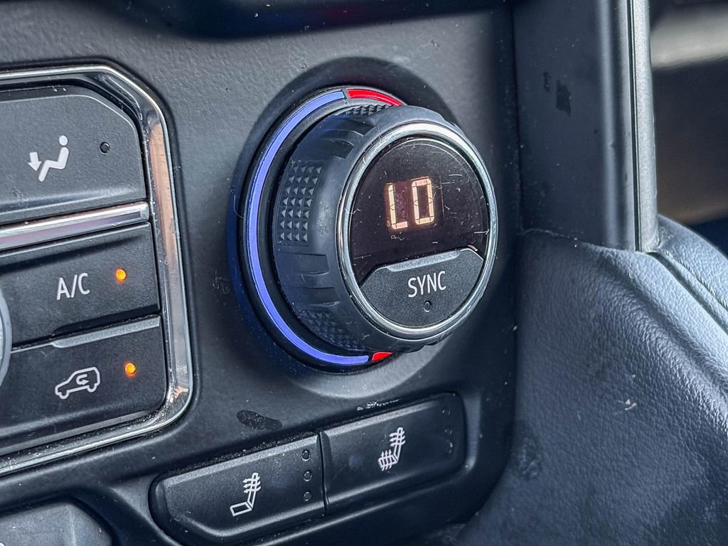 Used 2021 Chevrolet Tahoe Z71 image 30