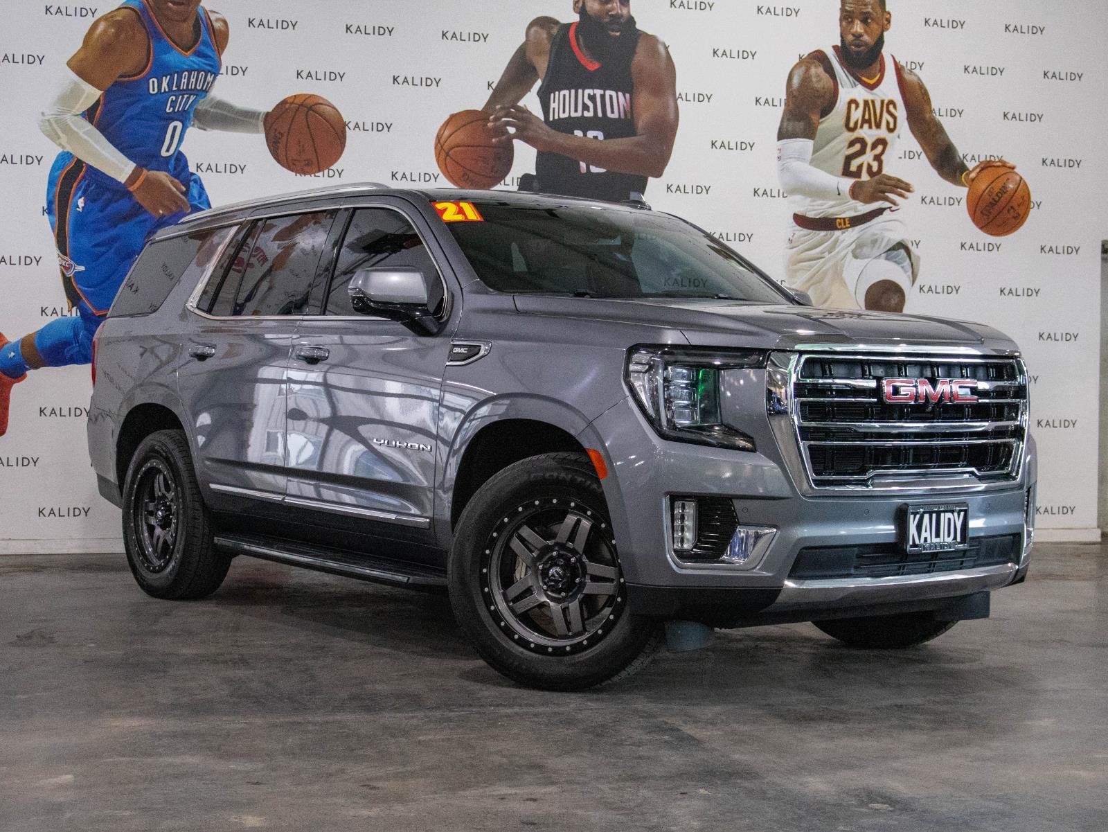 Used 2021 GMC Yukon SLT w/ SLT Luxury Plus Package image 2