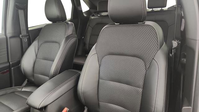 New 2026 Ford Escape SE w/ Class II Trailer Tow Package image 9