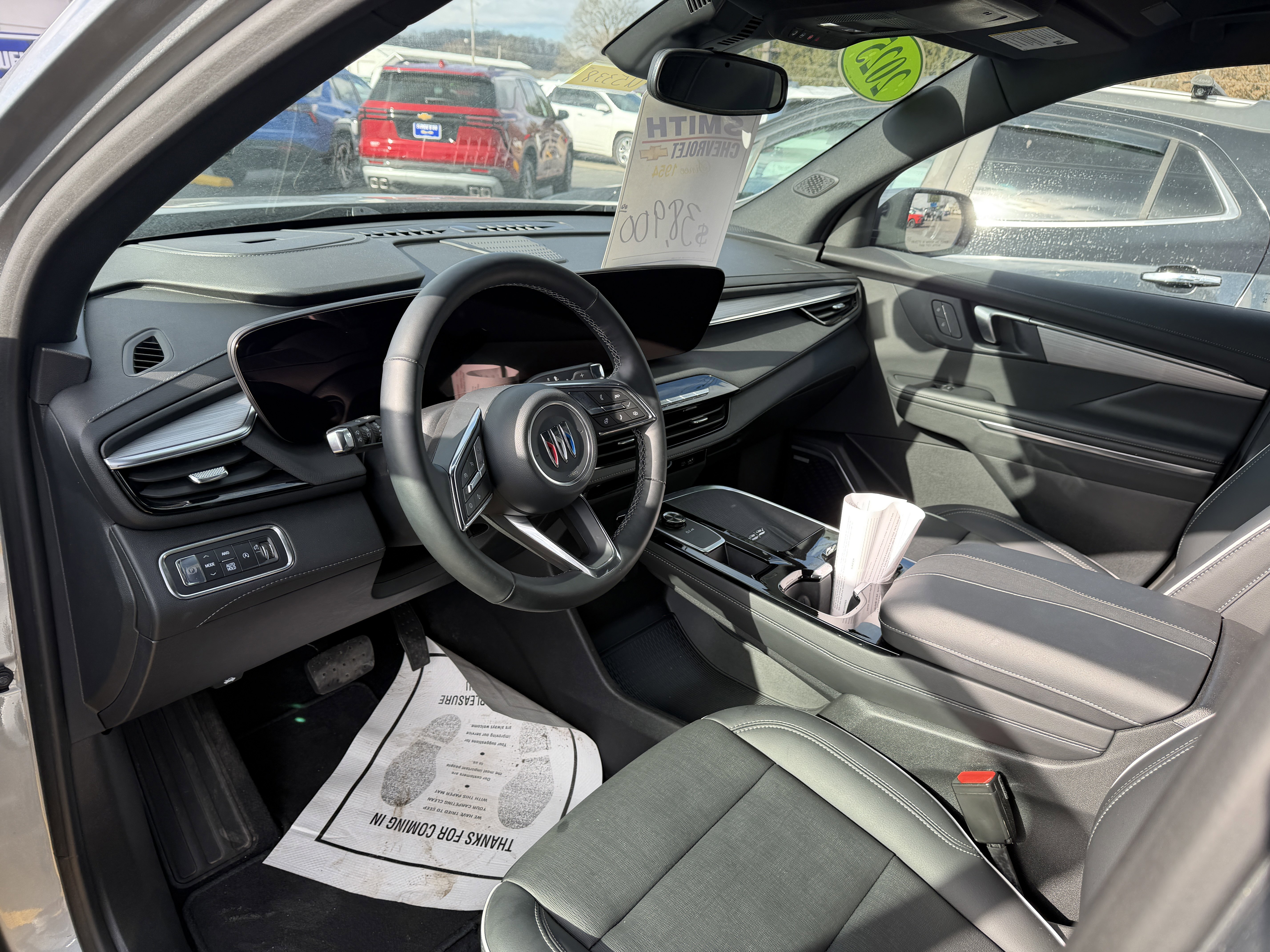 Used 2025 Buick Enclave Preferred AWD/4WD image 15