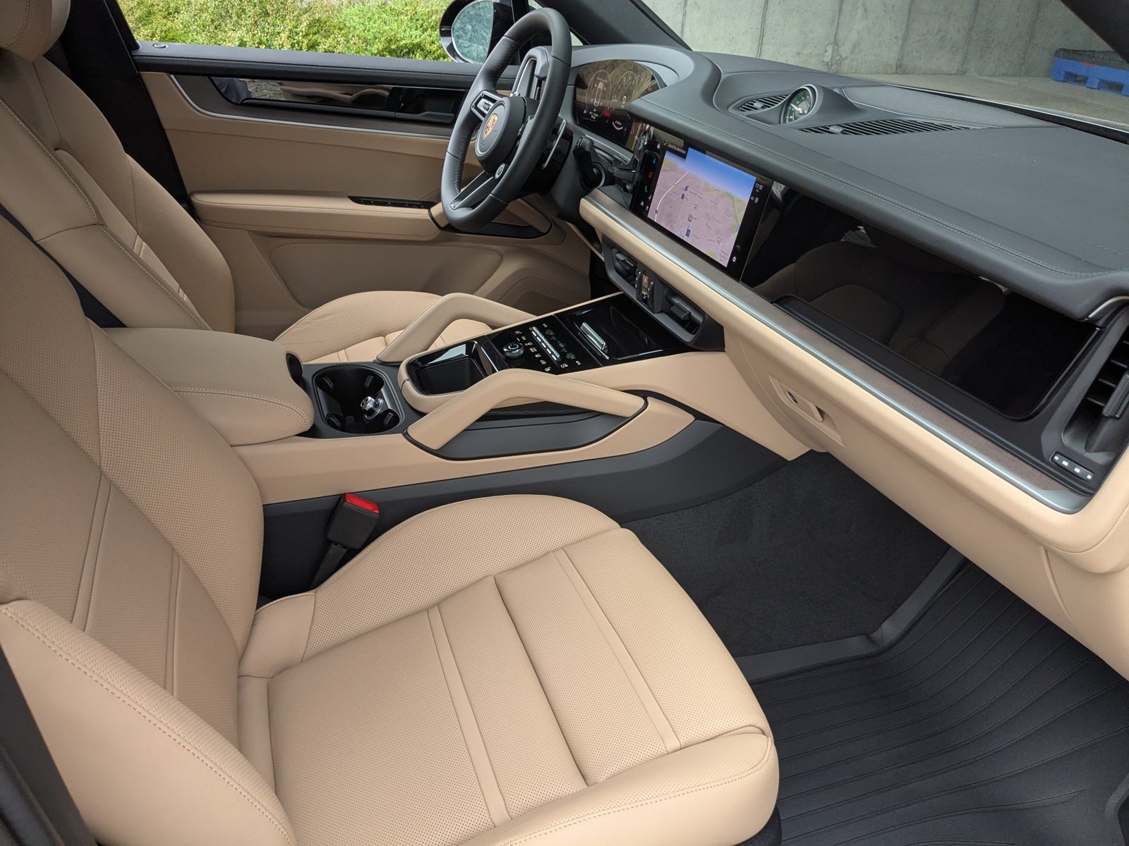 New 2026 Porsche Cayenne Coupe AWD/4WD image 27
