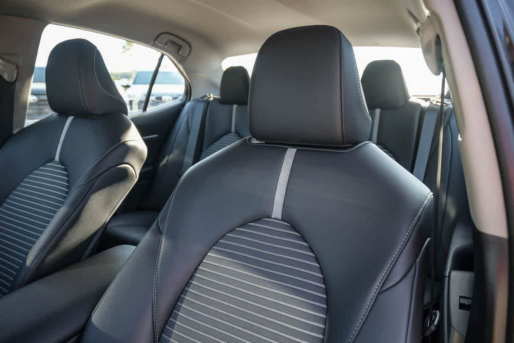 Used 2023 Toyota Camry SE FWD image 17