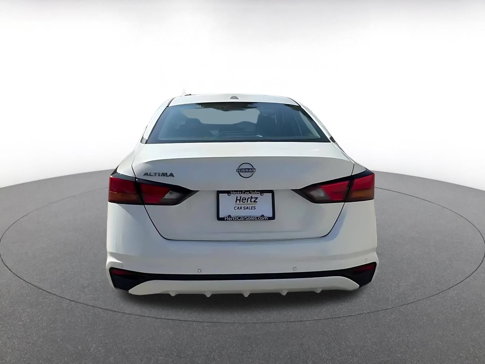 Used 2025 Nissan Altima 2.5 SV FWD image 12