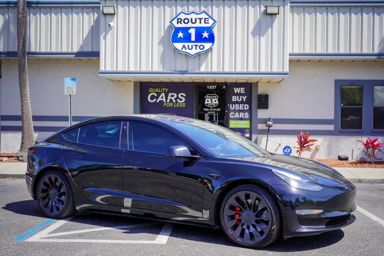 Used 2021 Tesla Model 3 Performance image 3