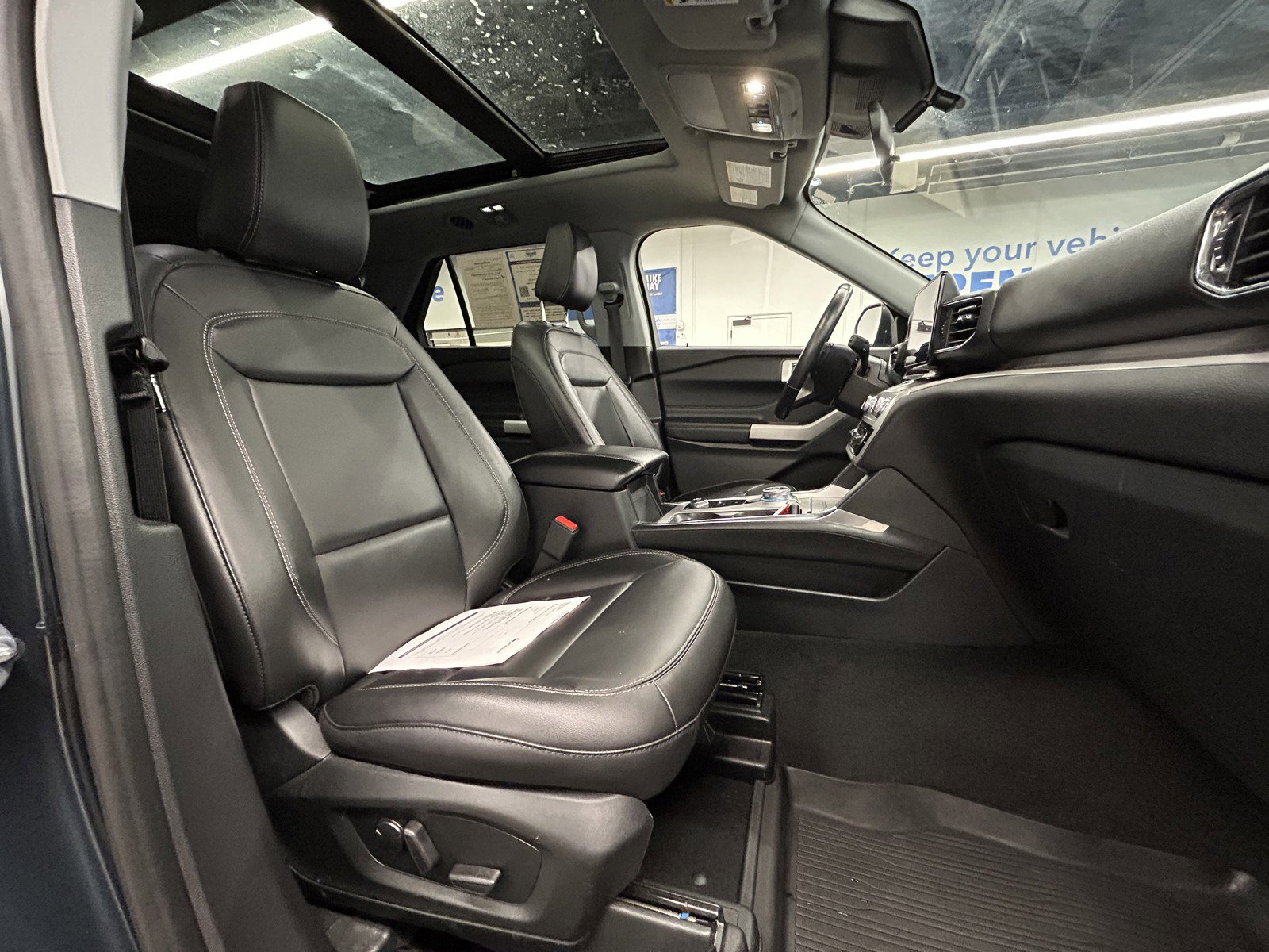 Used 2022 Ford Explorer XLT w/ Equipment Group 202A image 19