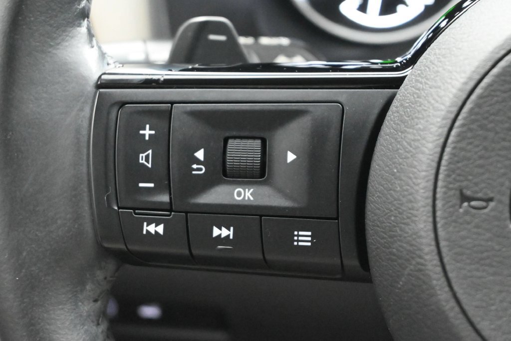 Used 2023 Nissan Rogue SL w/ SL Premium Package FWD image 7