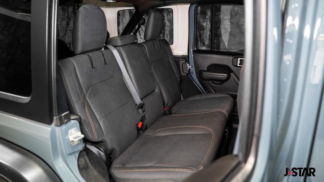 Used 2024 Jeep Wrangler Unlimited image 14