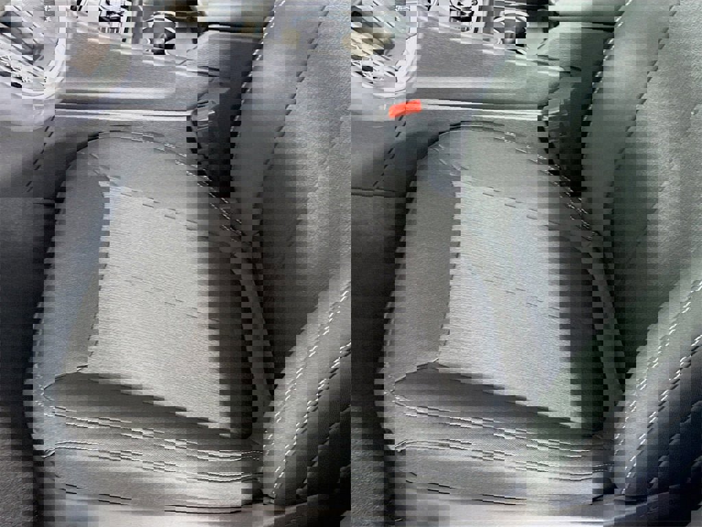 Used 2024 Jeep Grand Cherokee L Laredo w/ Luxury Tech Group I image 12