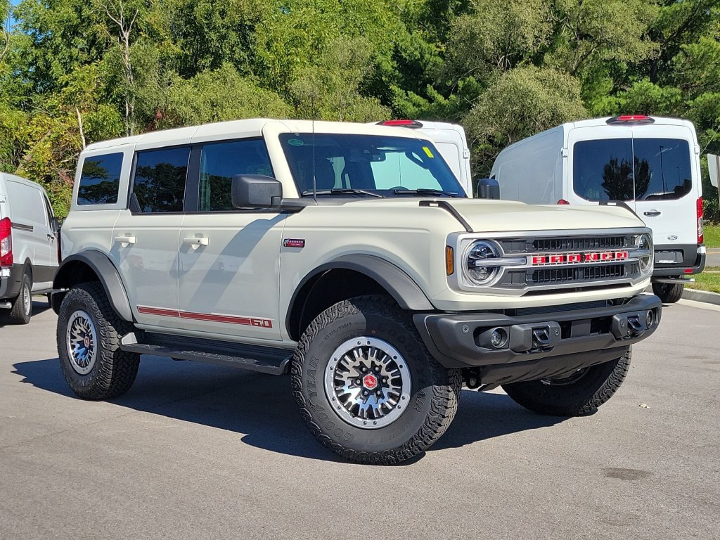 New 2026 Ford Bronco Outer Banks w/ Sasquatch Package AWD/4WD image 32