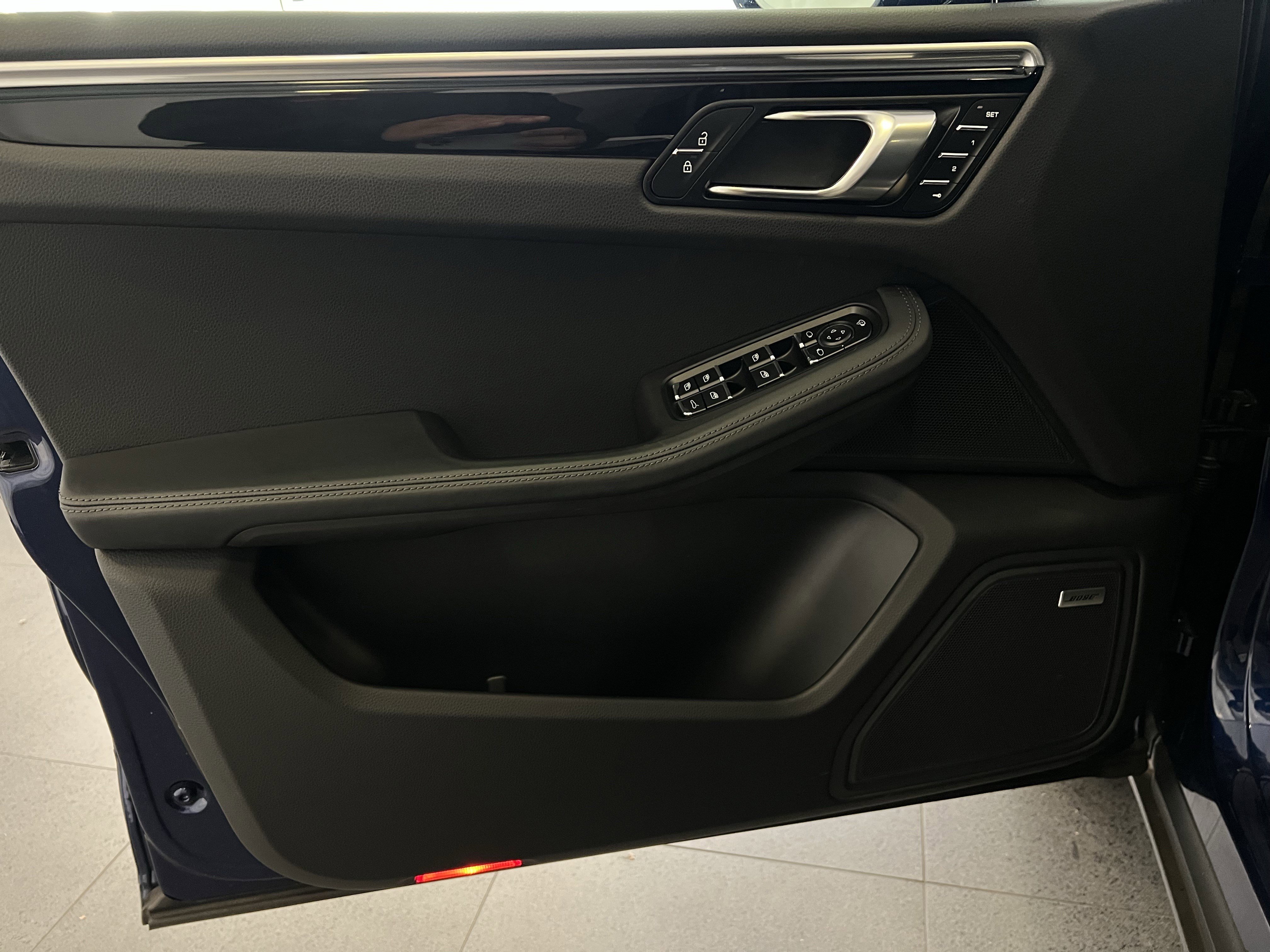 Certified 2023 Porsche Macan S image 15