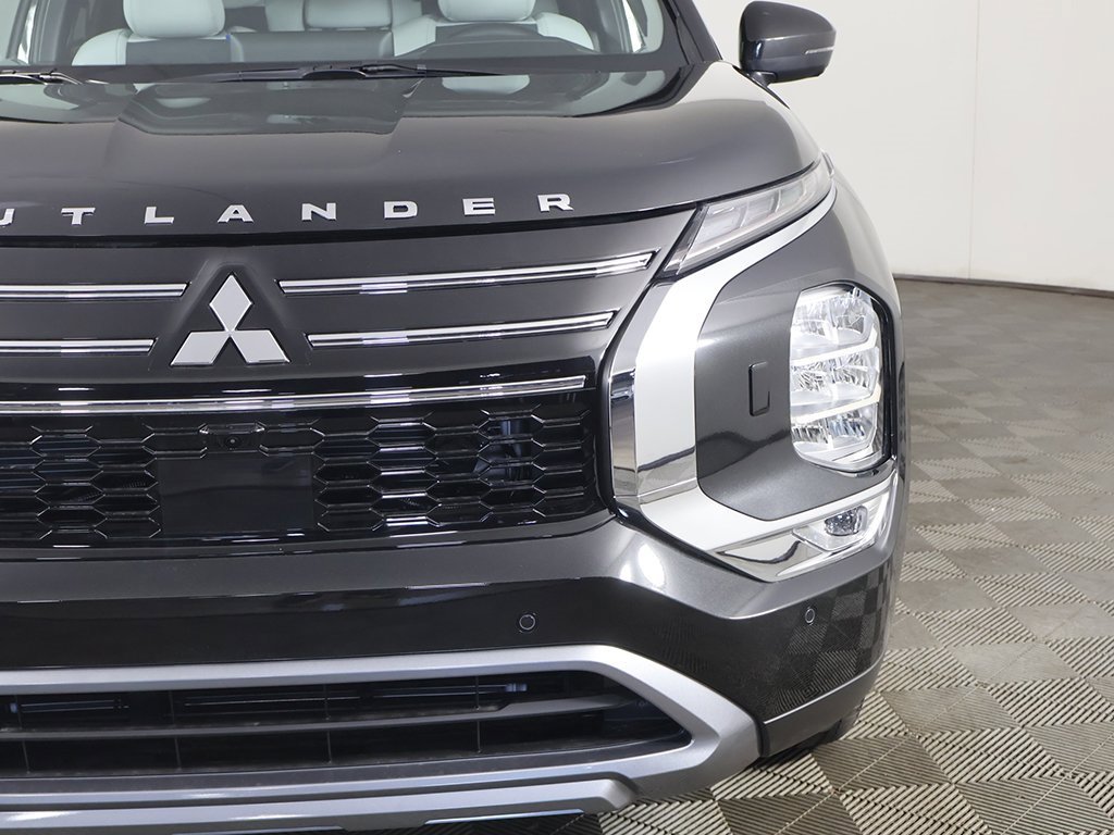New 2025 Mitsubishi Outlander SE image 17