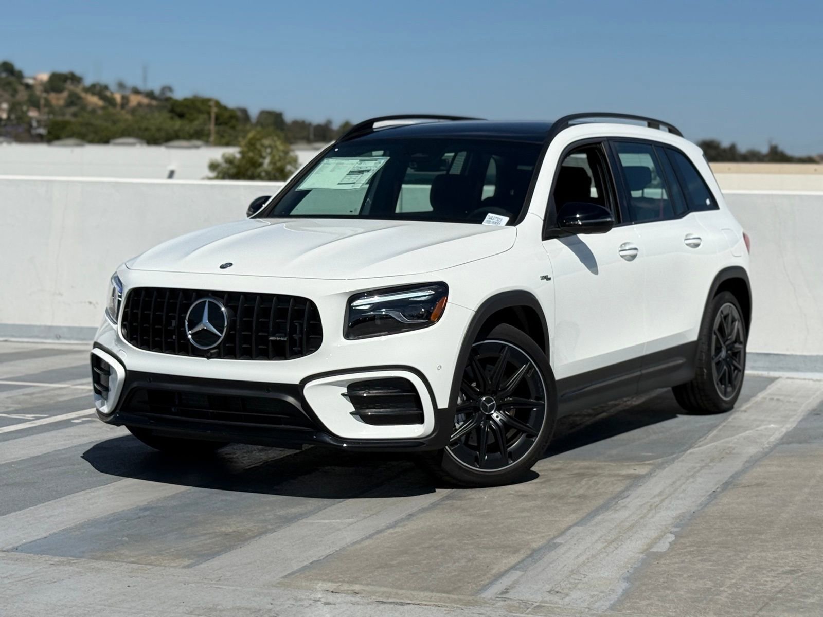 New 2026 Mercedes-Benz GLB 35 AMG 4MATIC image 2