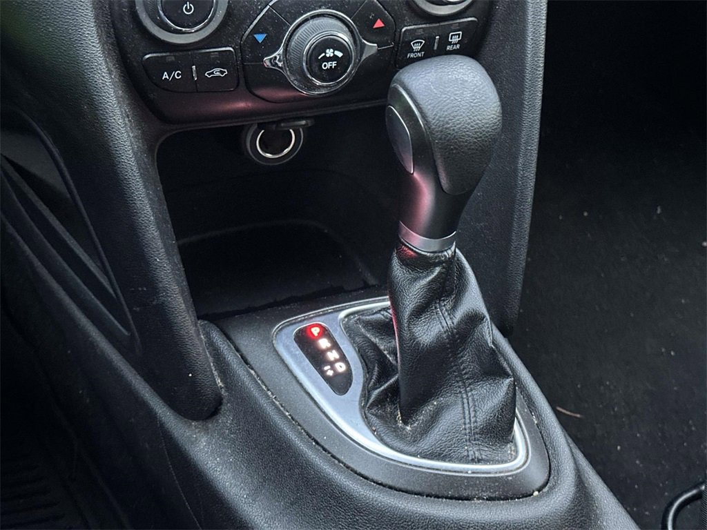 Used 2014 Dodge Dart SXT image 28