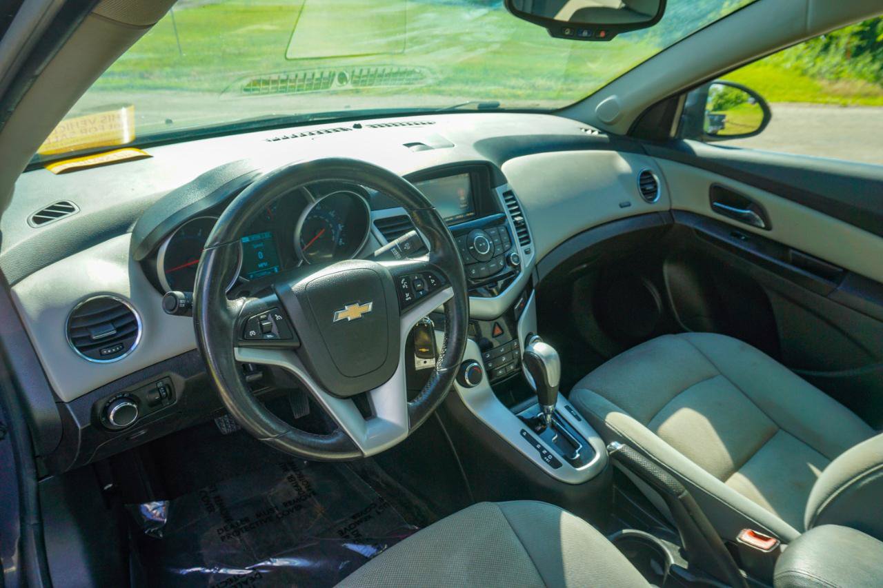 Used 2013 Chevrolet Cruze Eco FWD image 12