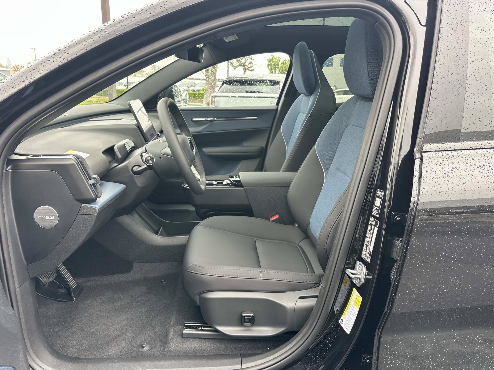 New 2026 Volvo EX30 Cross Country Ultra w/ Protection Package Premier AWD/4WD image 13