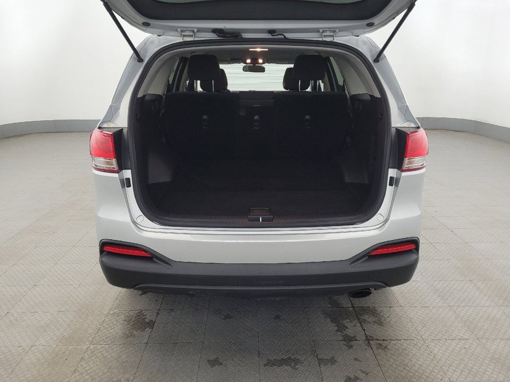 Used 2016 Kia Sorento LX image 29