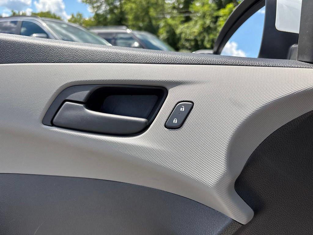 Used 2016 Chevrolet Sonic LS FWD image 17