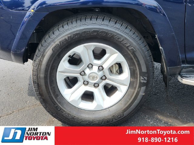 Used 2023 Toyota 4Runner SR5 Premium w/ Moonroof Package RWD image 13