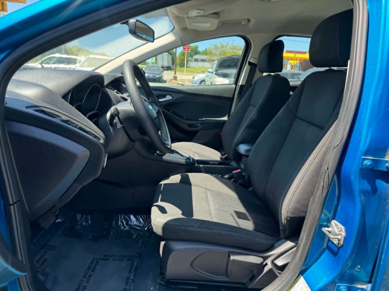 Used 2016 Ford Focus SE image 10