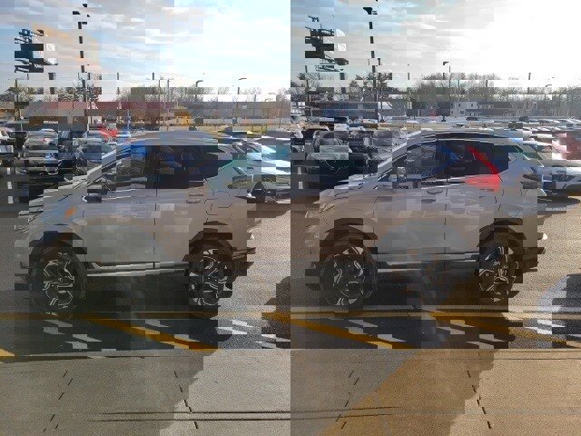 Used 2017 Honda CR-V Touring image 4