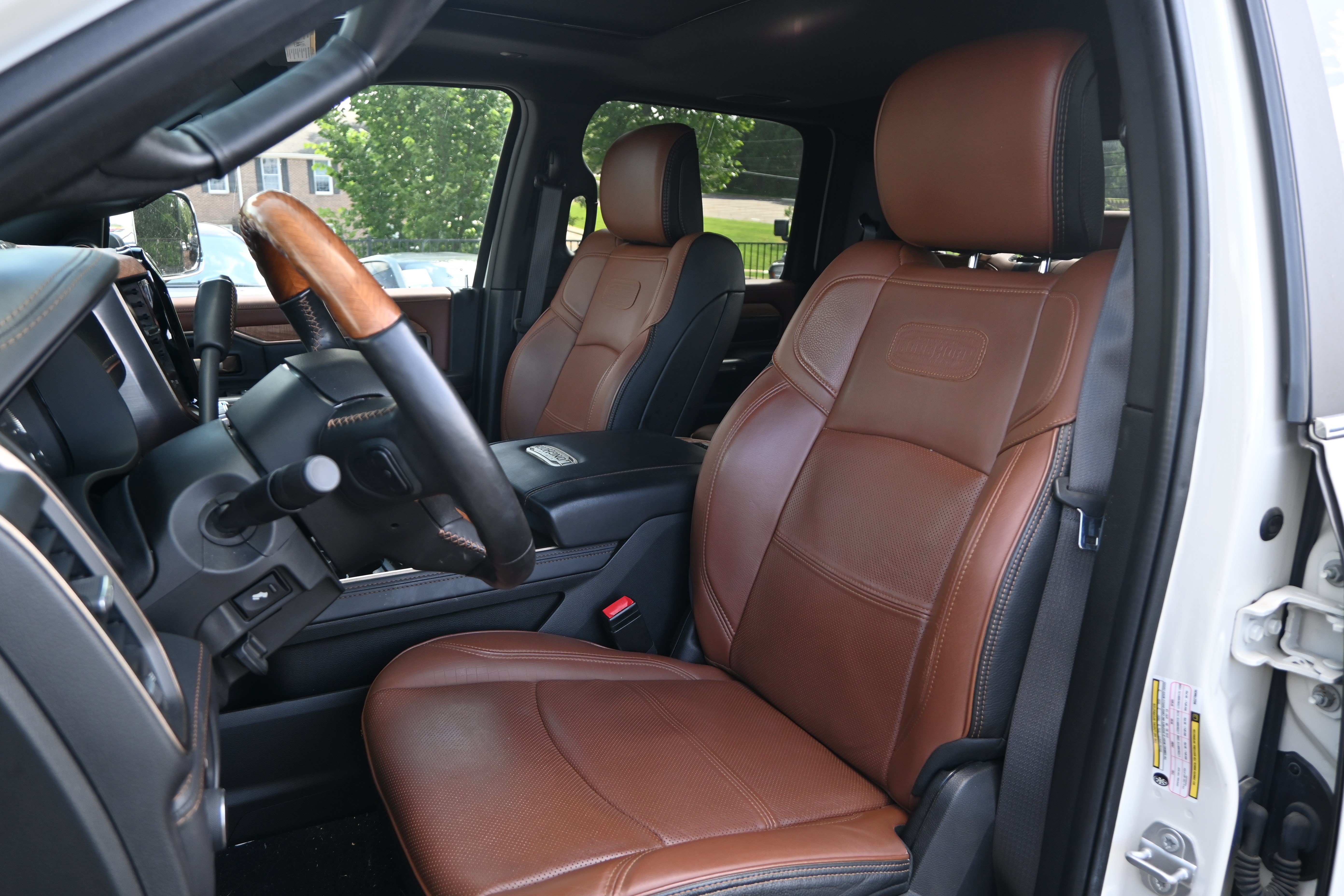 Used 2022 RAM 3500 Limited AWD/4WD image 12