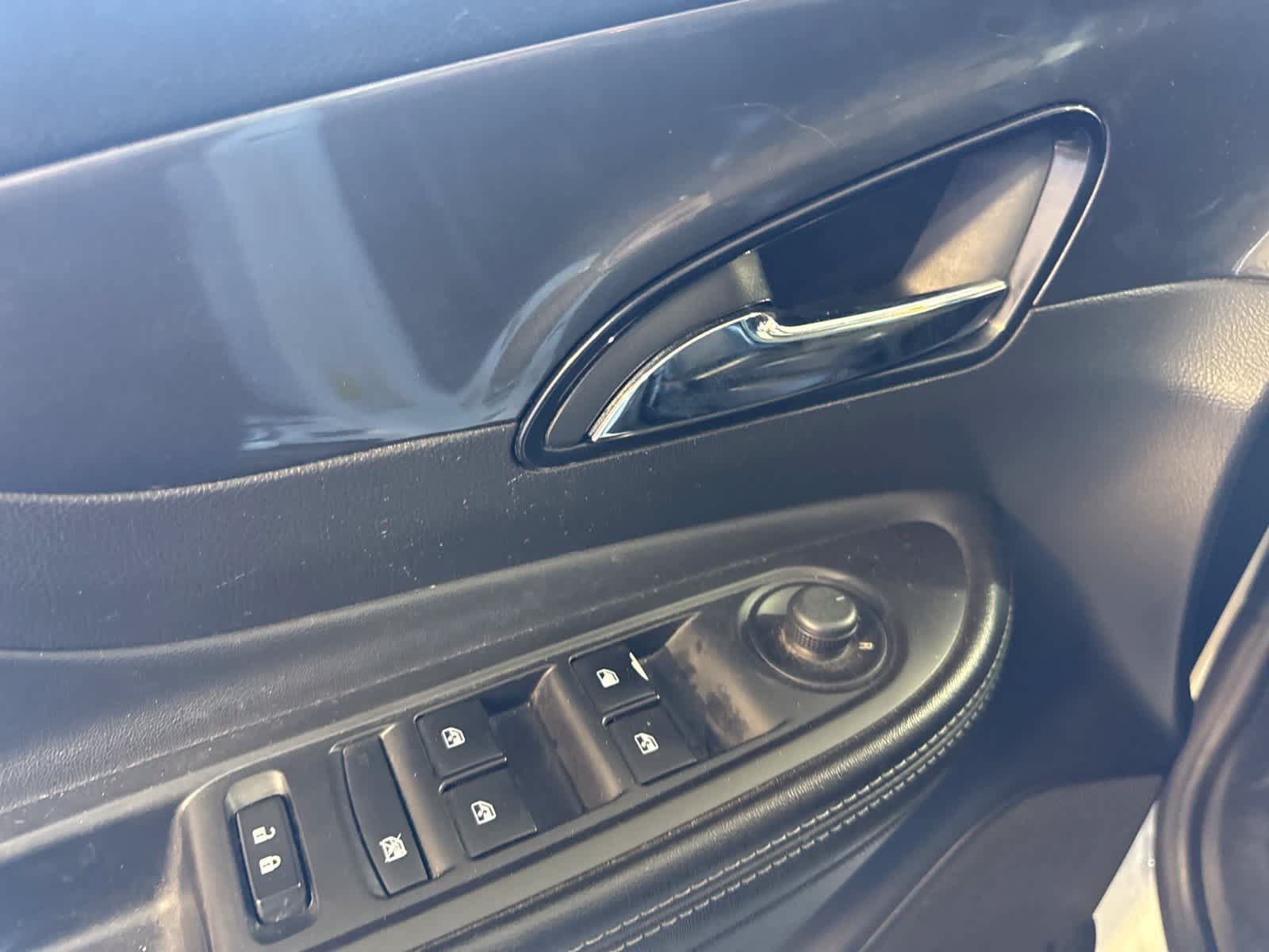 Used 2020 Buick Encore Preferred FWD image 10