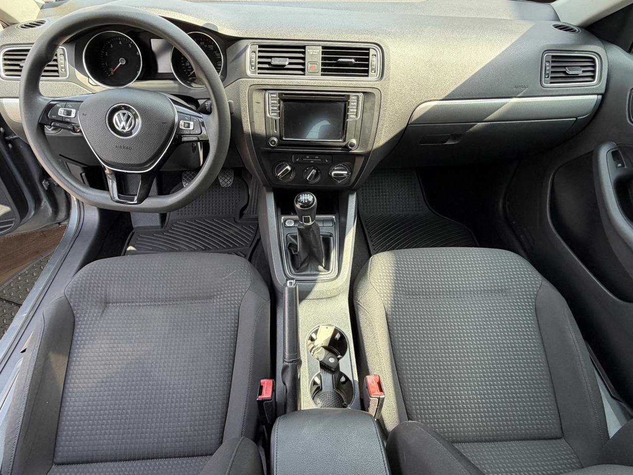 Used 2016 Volkswagen Jetta SE FWD image 14