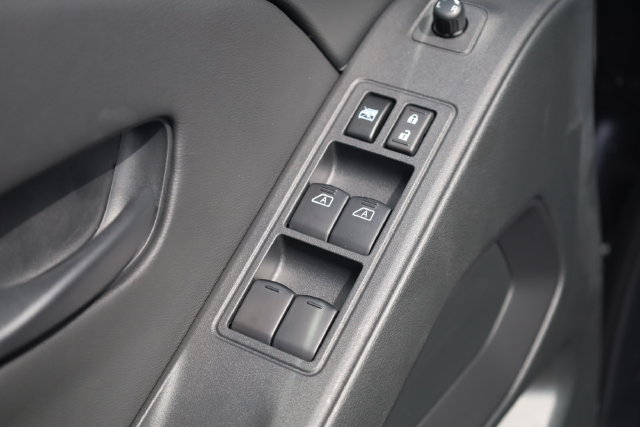 New 2026 Nissan Frontier SV w/ All-Weather Content Package AWD/4WD image 15