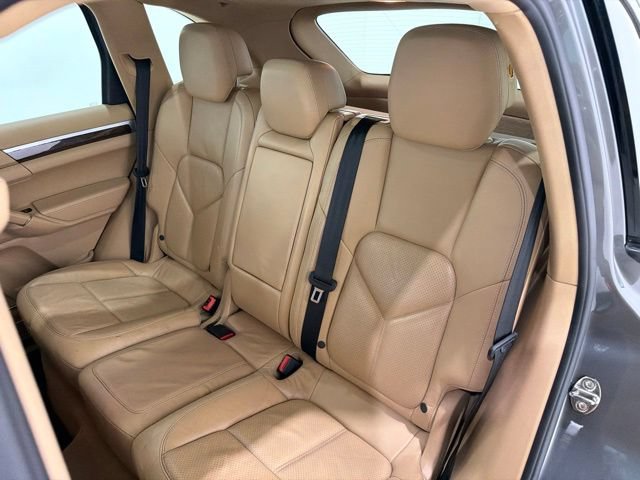Used 2014 Porsche Cayenne Diesel AWD/4WD image 16