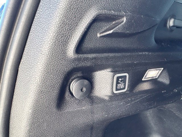 Used 2024 Jeep Grand Cherokee L Altitude AWD/4WD image 31