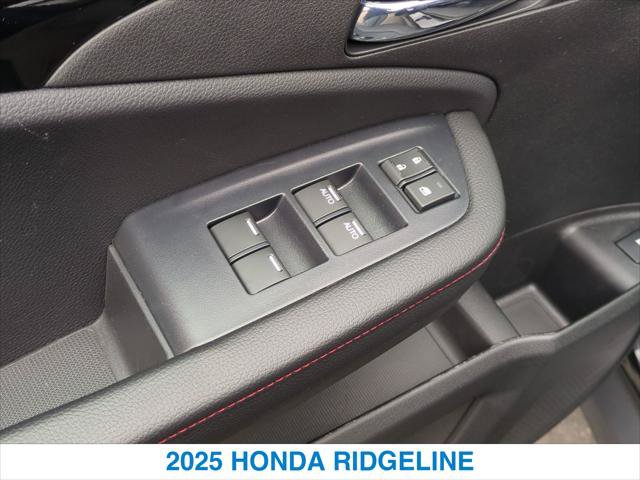 New 2025 Honda Ridgeline Black Edition image 13