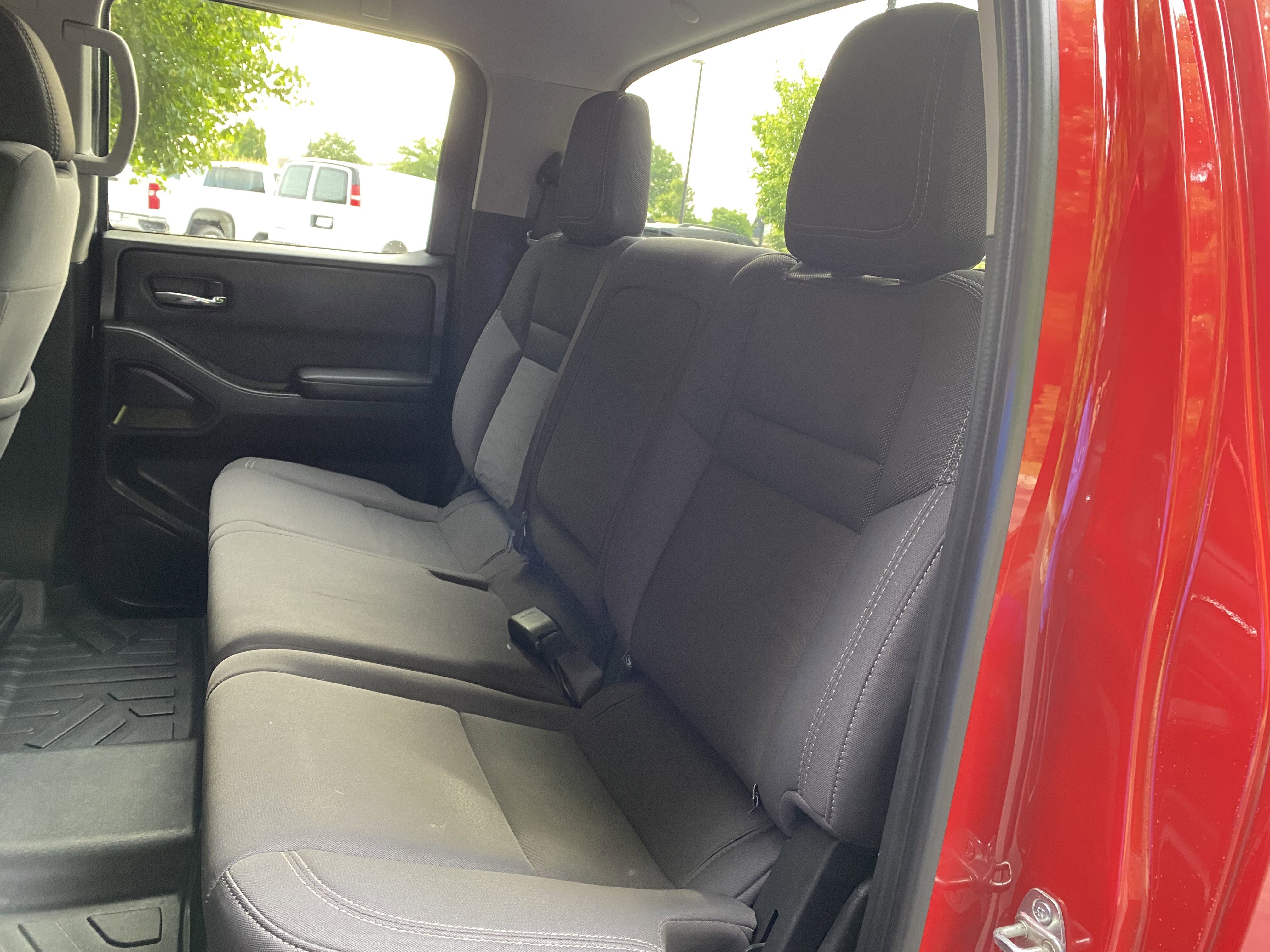 Used 2023 Nissan Frontier SV AWD/4WD image 38