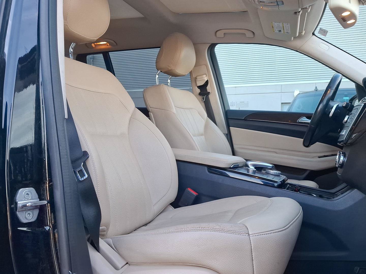 Used 2019 Mercedes-Benz GLS 450 4MATIC image 11