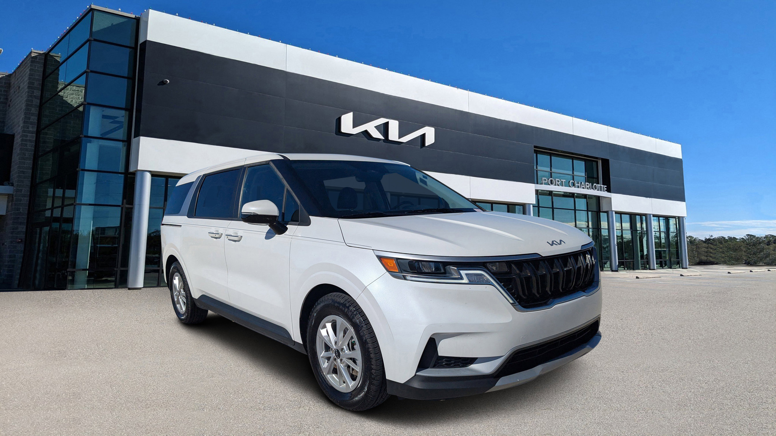 Used 2024 Kia Carnival LX