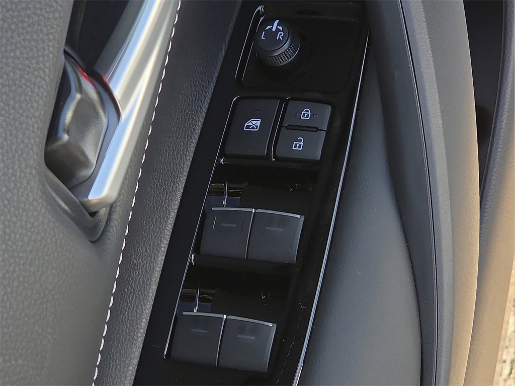 New 2026 Toyota Corolla SE image 18