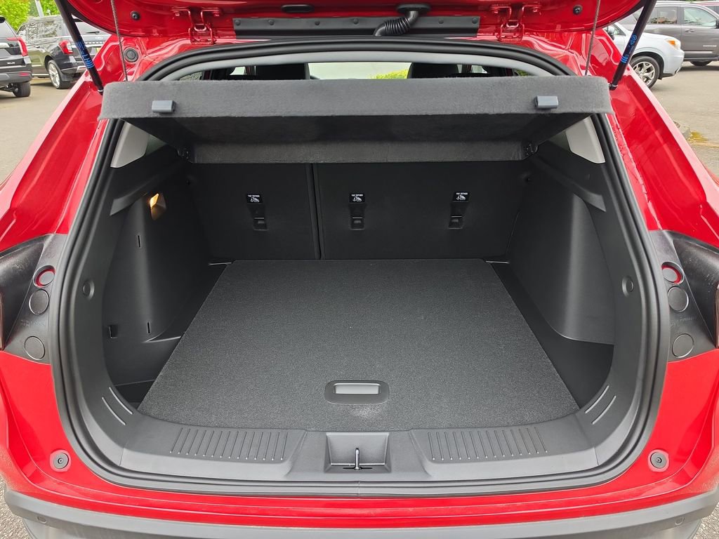 New 2026 Chevrolet Trax LT FWD image 25