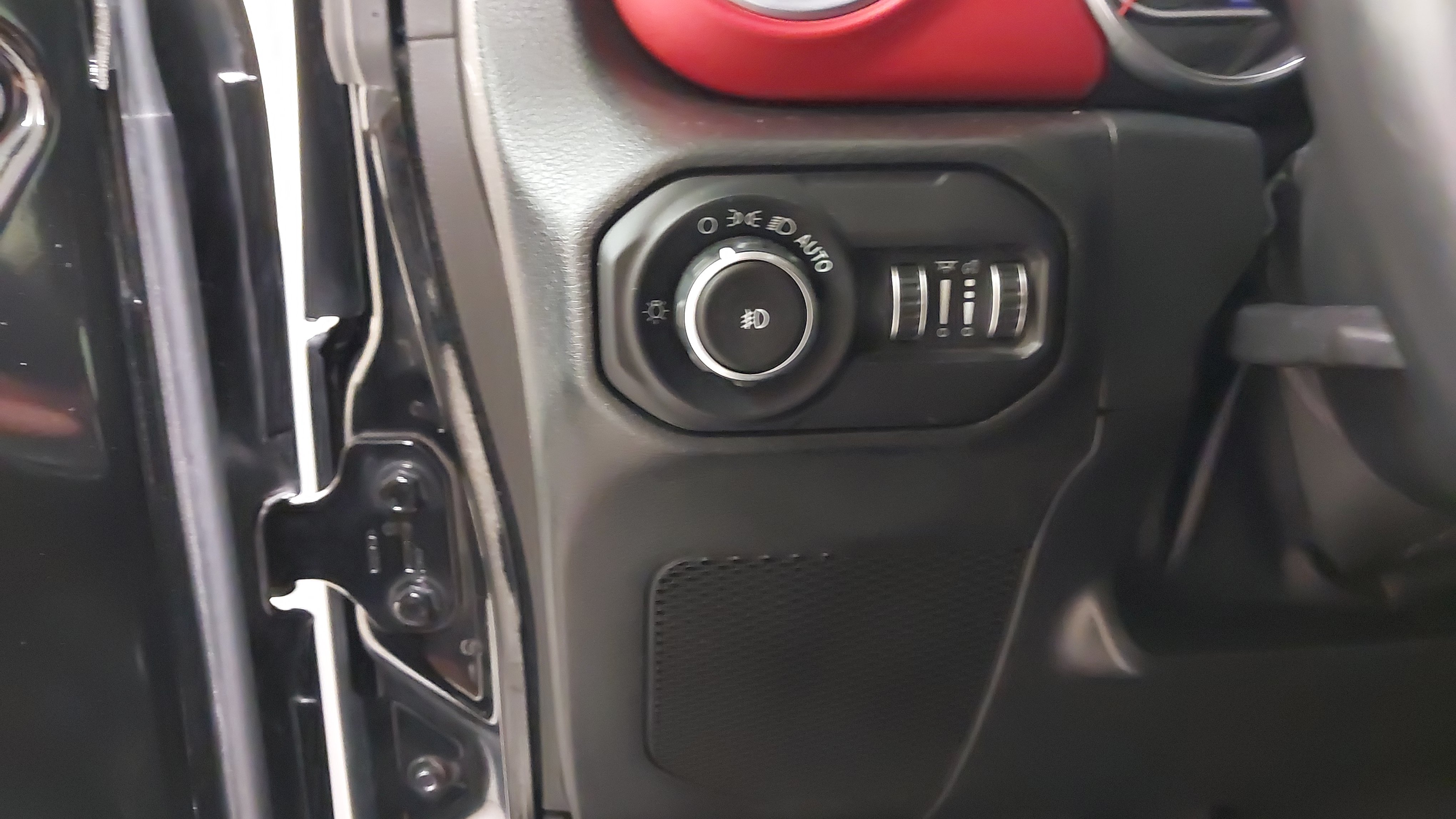 Used 2018 Jeep Wrangler Unlimited Rubicon w/ Dual Top Group AWD/4WD image 23