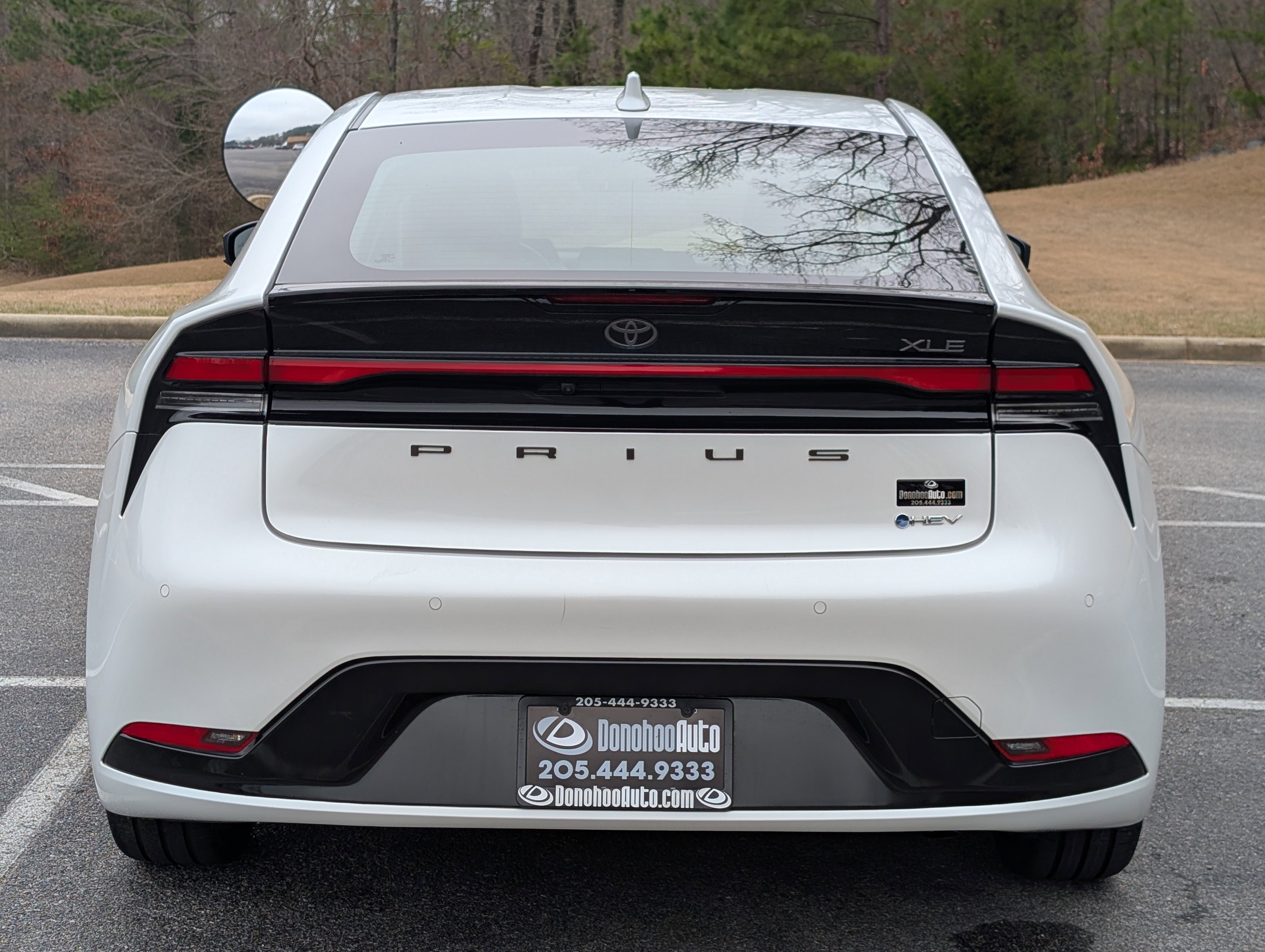 Used 2023 Toyota Prius XLE FWD image 8