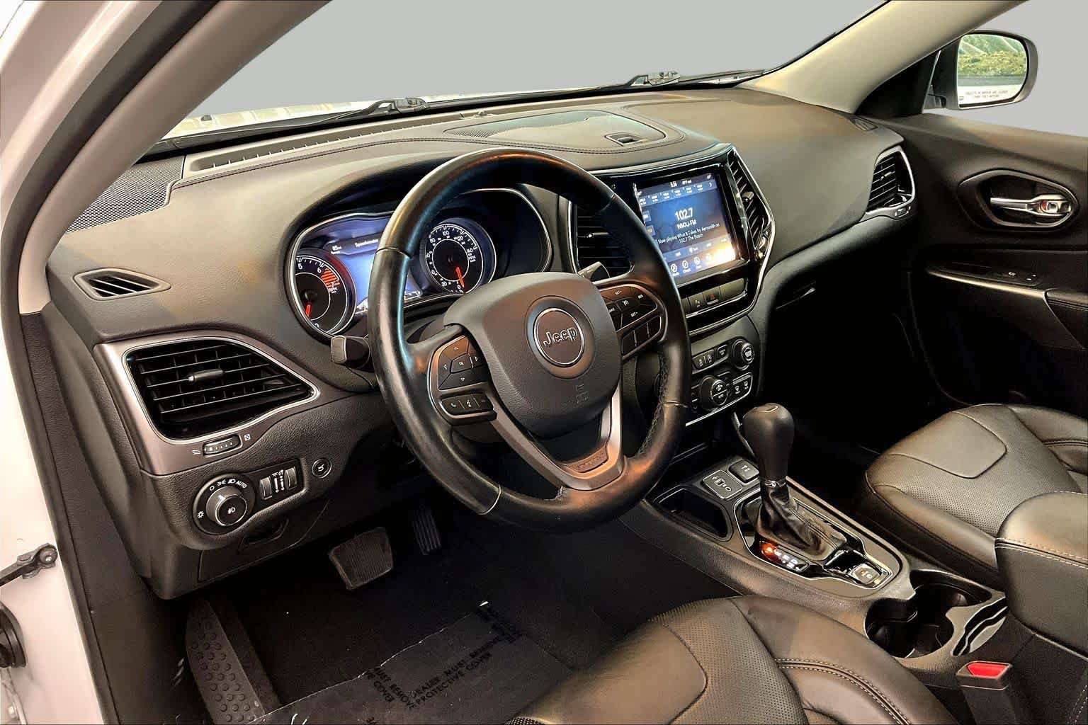 Used 2020 Jeep Cherokee Limited FWD image 17