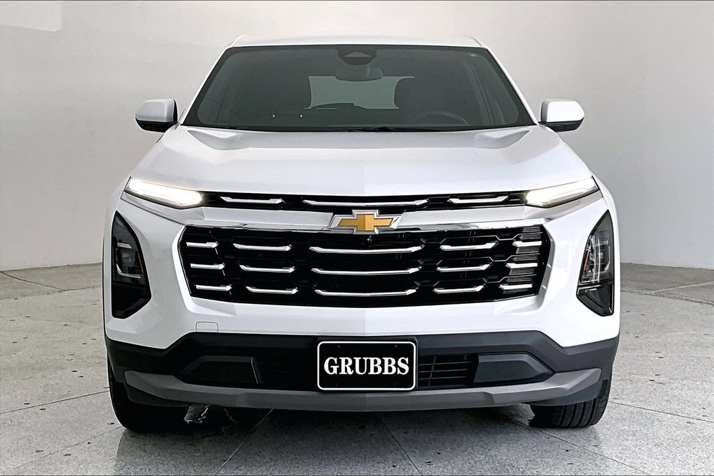 Used 2025 Chevrolet Equinox LT AWD/4WD image 3