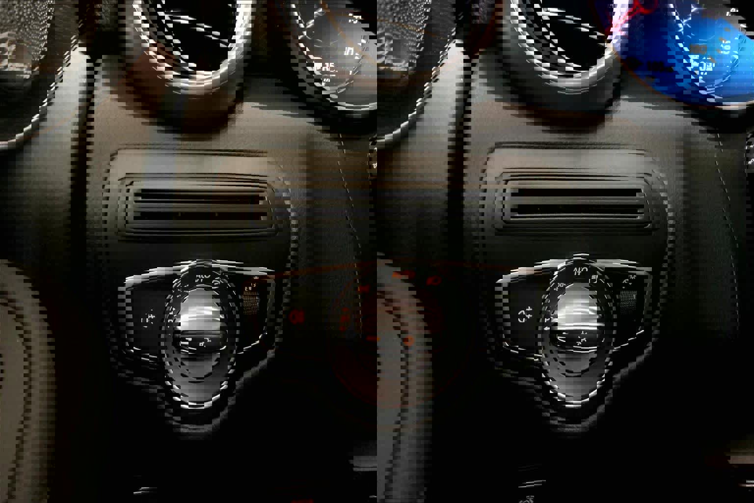 Used 2021 Mercedes-Benz GLC 300 4MATIC image 34