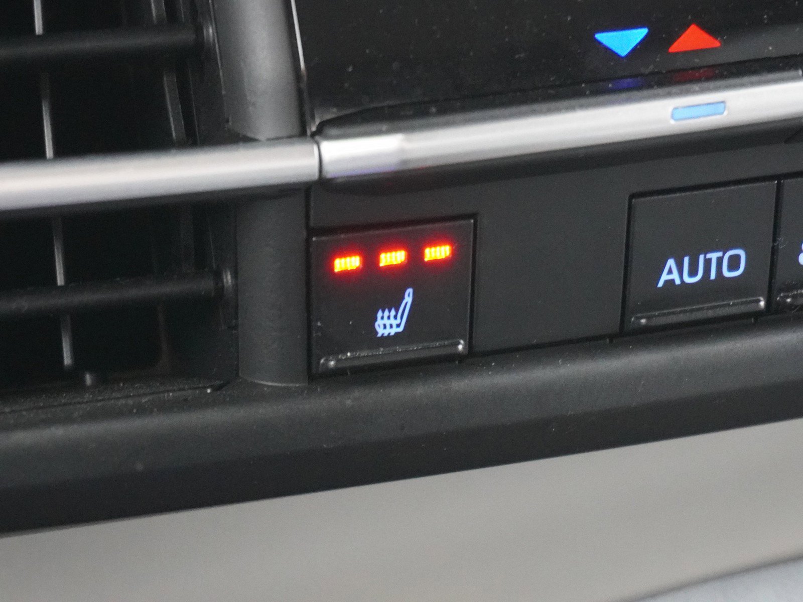 Used 2022 Toyota Sienna XLE image 26