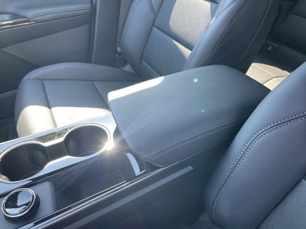 New 2026 Chevrolet Equinox LT w/ Convenience Package II AWD/4WD image 21
