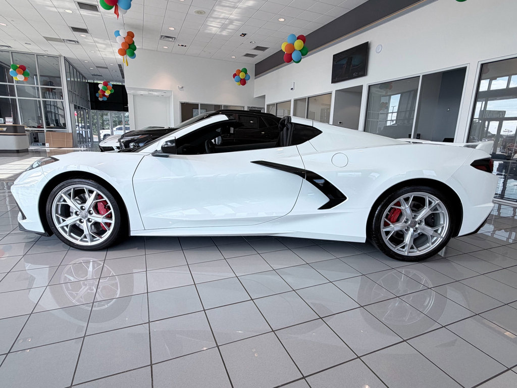 Used 2023 Chevrolet Corvette Stingray Preferred Cpe w/ Z51 Performance Package RWD image 5