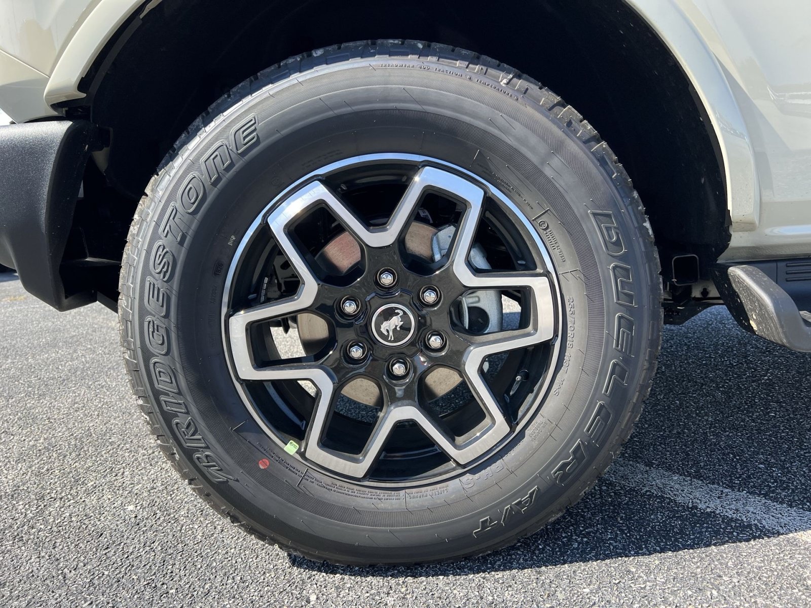 New 2026 Ford Bronco Outer Banks AWD/4WD image 12