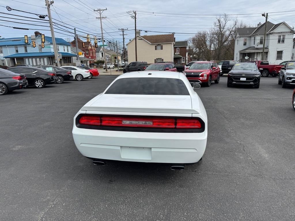 Used 2010 Dodge Challenger R/T RWD image 3