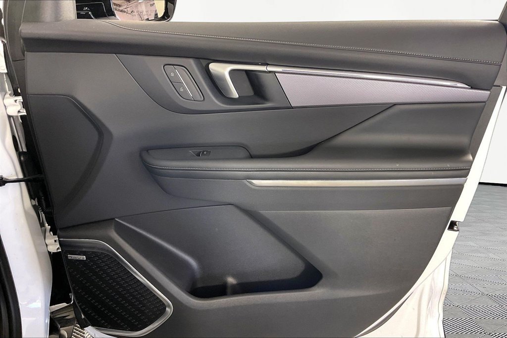 Certified 2025 Buick Enclave Sport Touring w/ Power Package FWD image 25