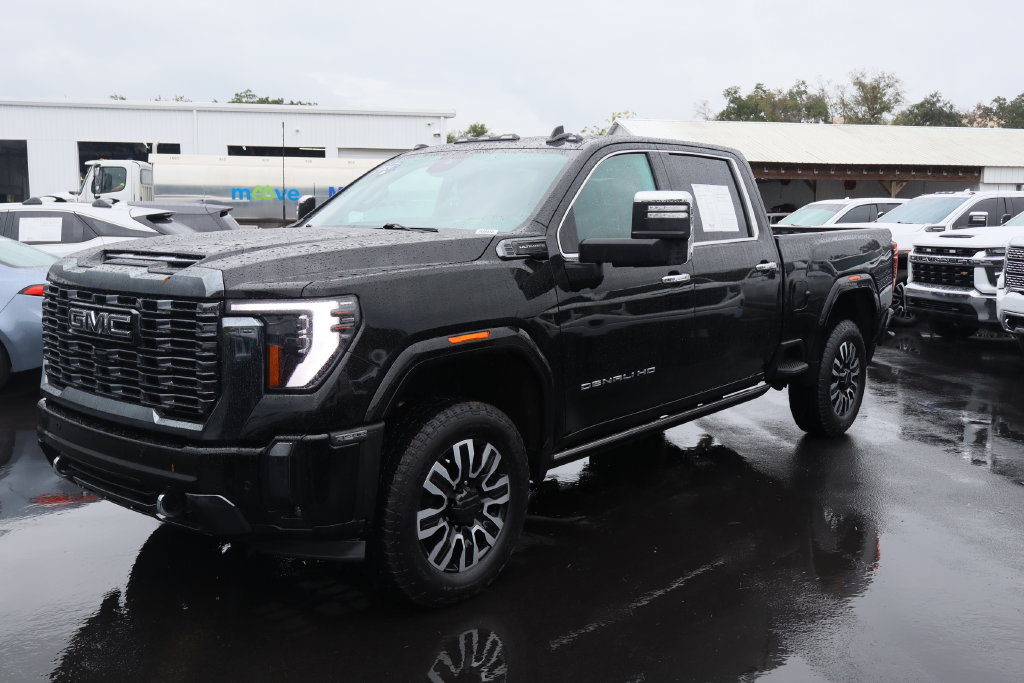 Certified 2024 GMC Sierra 3500 Denali Ultimate AWD/4WD image 5