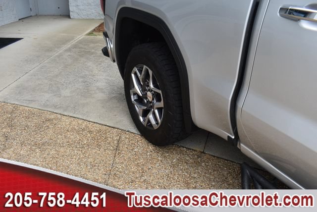 Used 2022 GMC Sierra 1500 SLT w/ X31 Off-Road Package AWD/4WD image 13