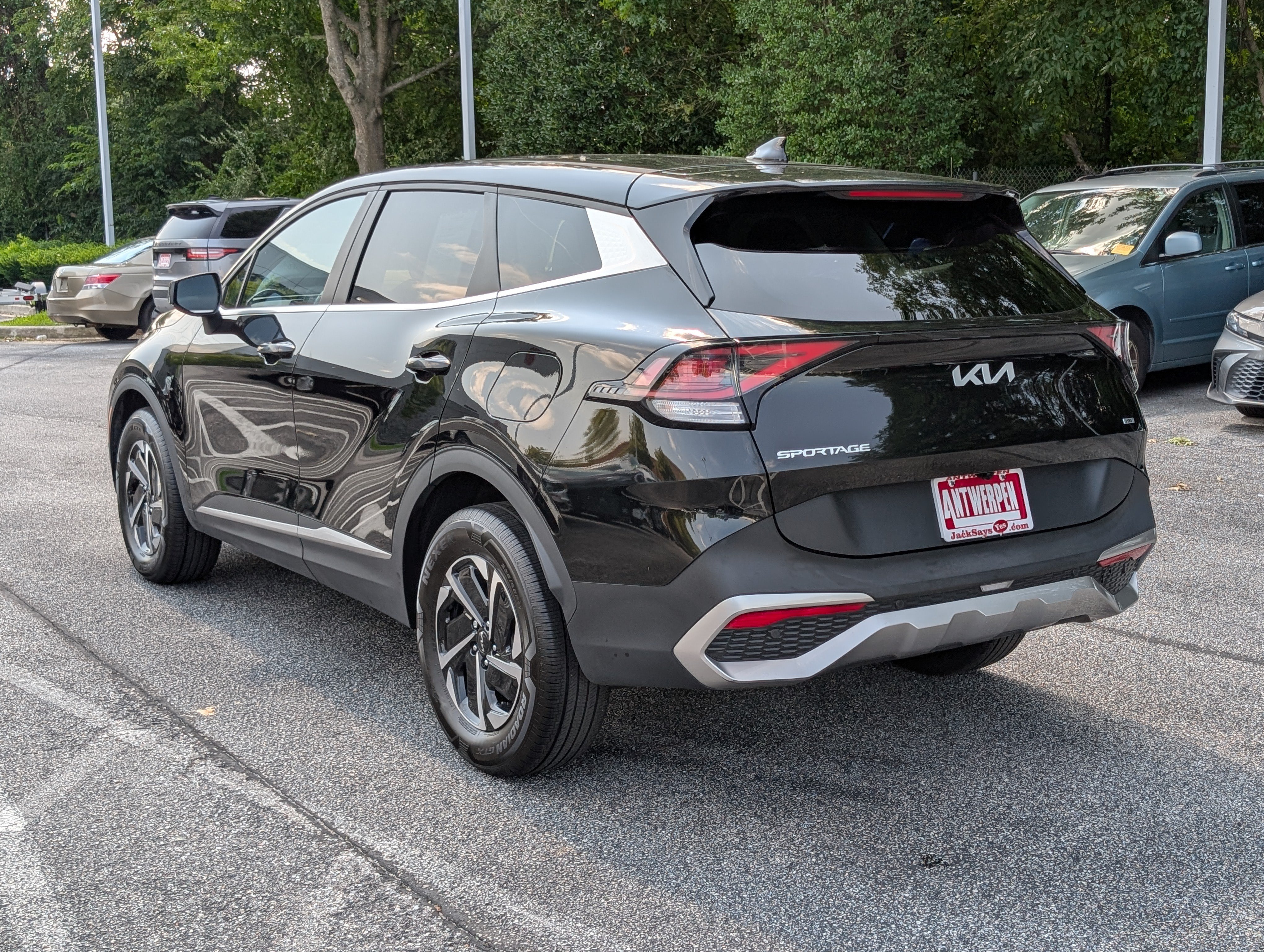 Used 2023 Kia Sportage LX AWD/4WD image 5